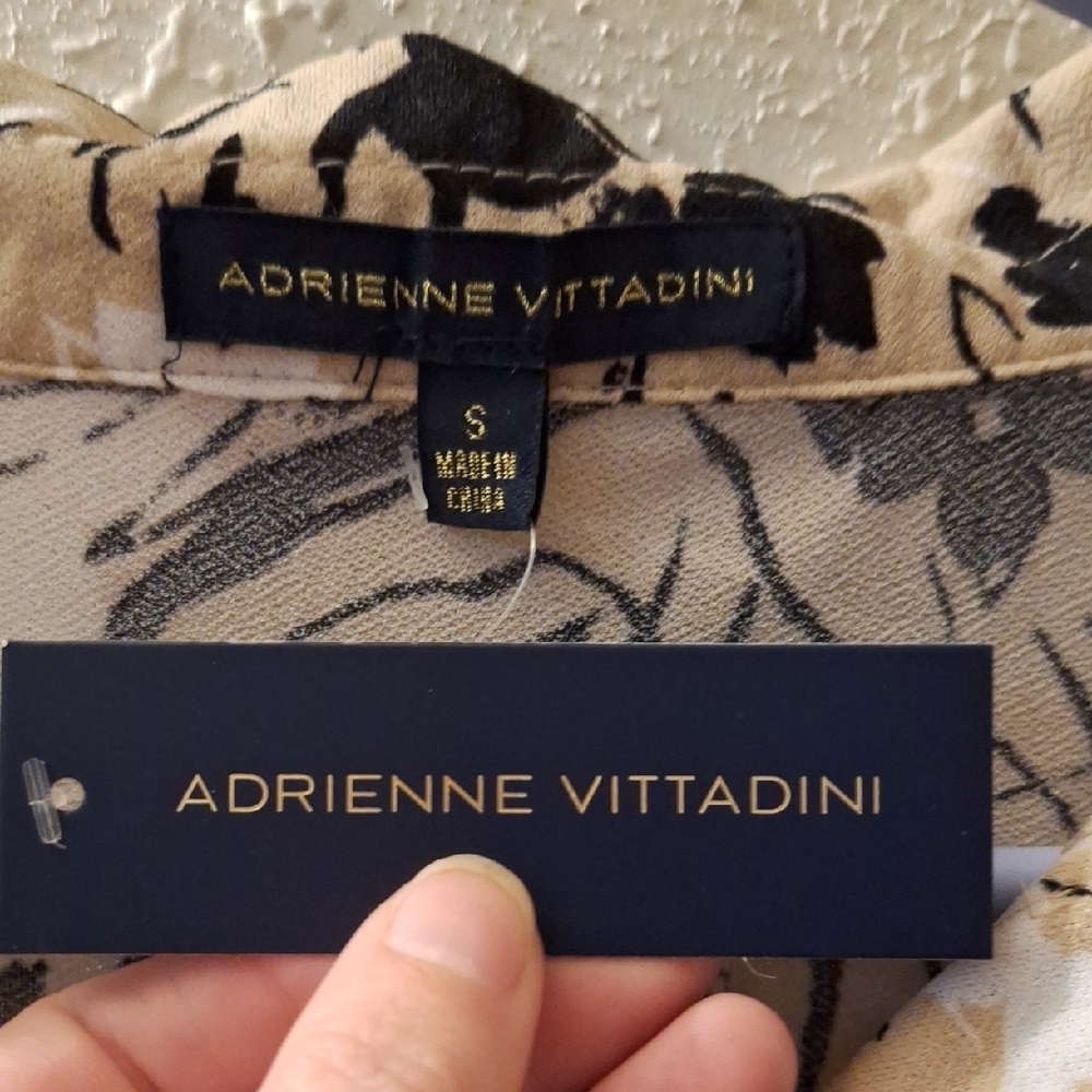 Adrienne Vittadini Black and Cream Abstract Blouse - Picture 2 of 7